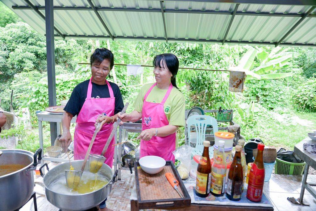 Experience the Local Flavors of Chiang Mai with a Cooking Course