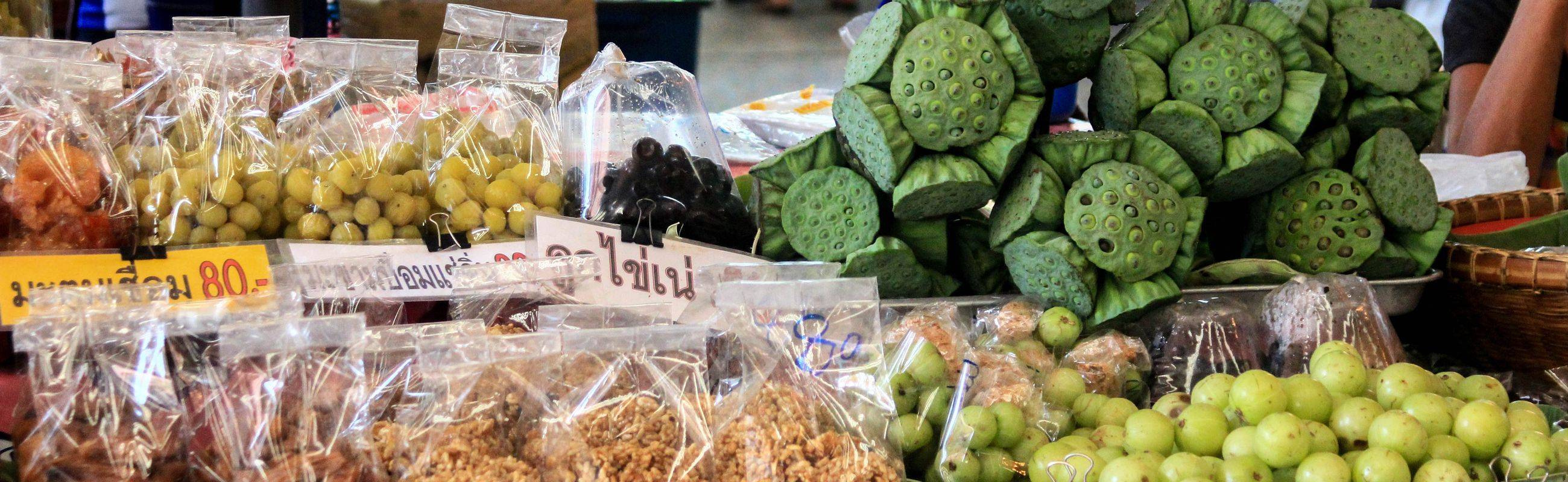 Wat Takian Weekend Floating Market Tour