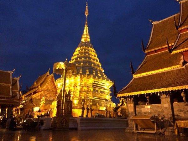 Take a Sunrise Tour of Doi Suthep and Taste Real Thai Food