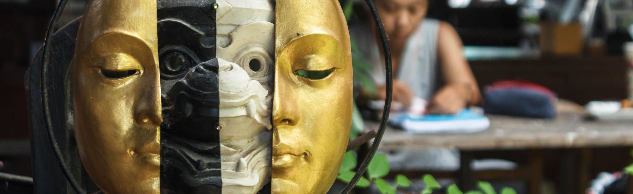 The Fifty Shades of Thonburi Area (Floating Market, Puppet Show, and More)