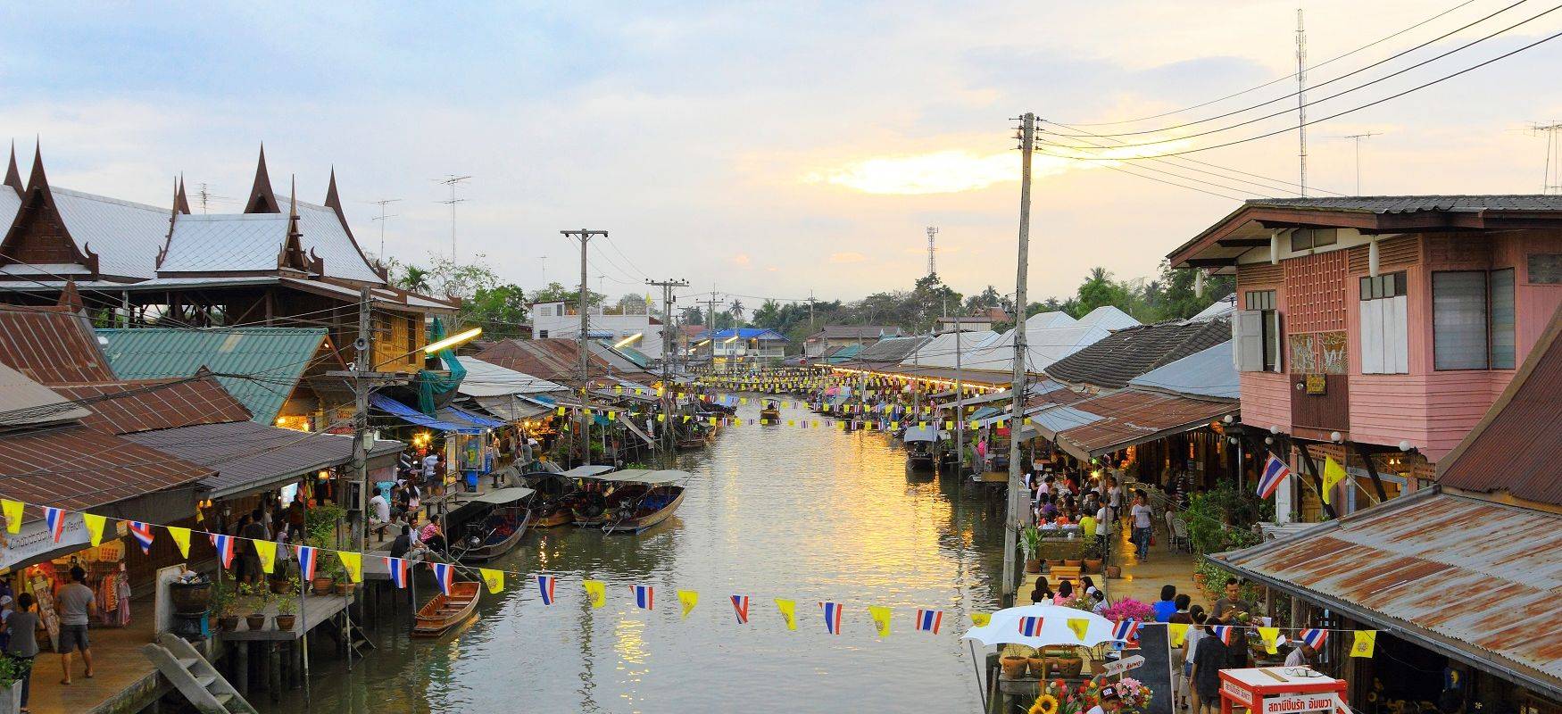 Take A Trip to Maeklong Railway Market and Boating in Amphawa Floting Market
