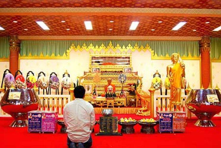 Amulet Market from Famous Temples in Nakhon Pathom