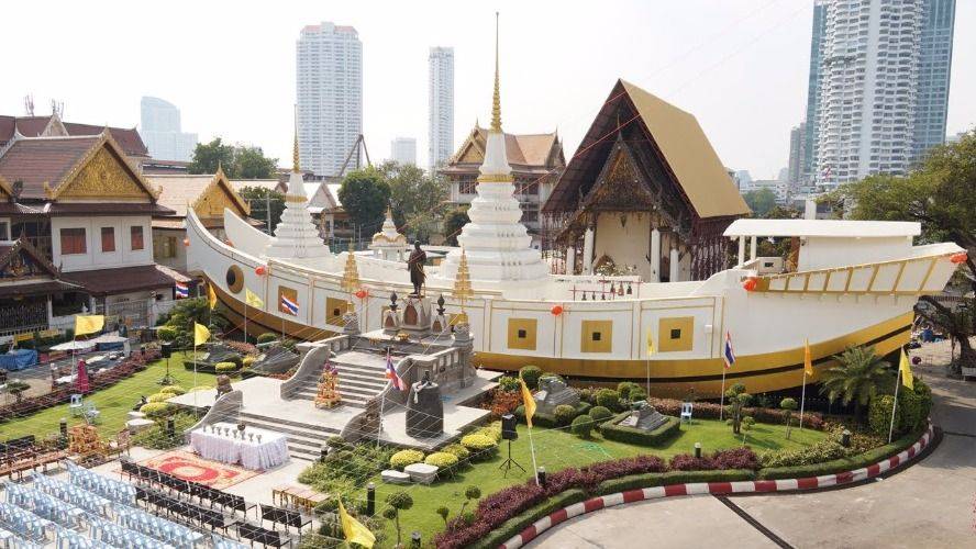Temple tour and Shopping in Local Market