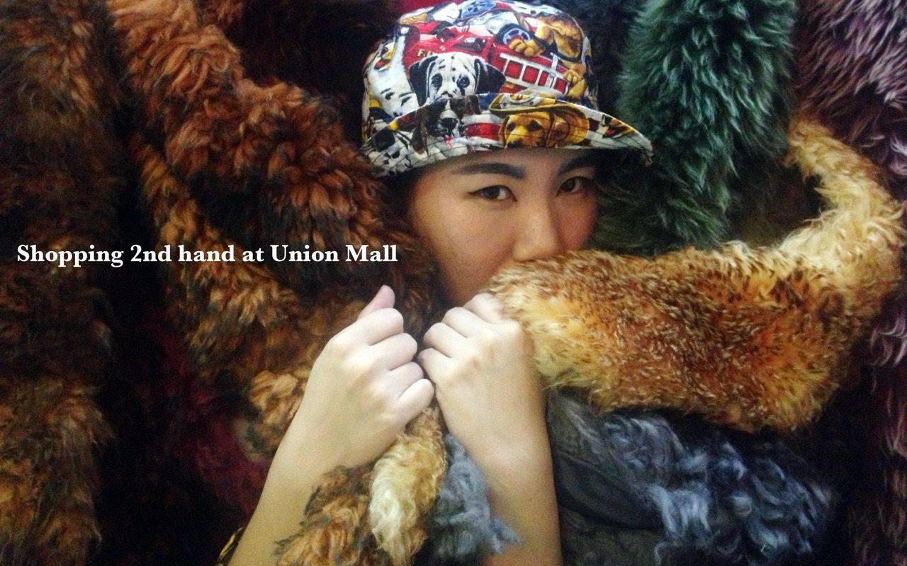Second Hand Shopping Tour with A Professional Designer