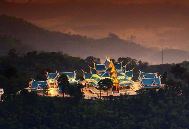 Enjoy Udonthani and Nongkhai in a day!