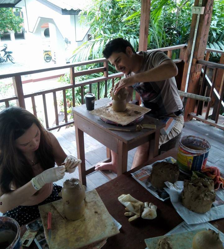 Cours d'initiation à la poterie locale
