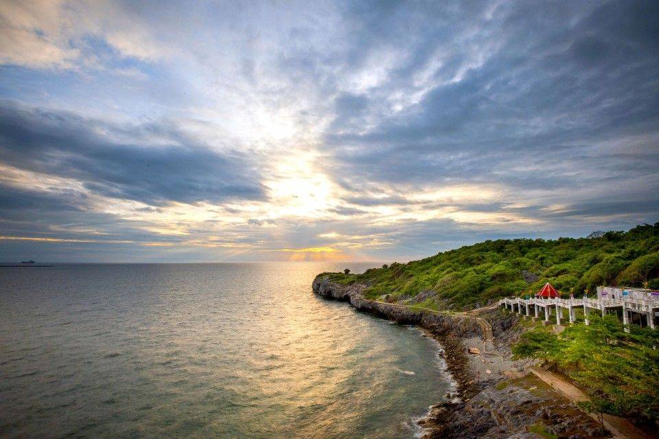 Sichang Island is calling! Fantastic Island and the beautiful beaches.