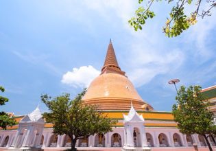 Go On a Train Tour To Kanchanaburi Province