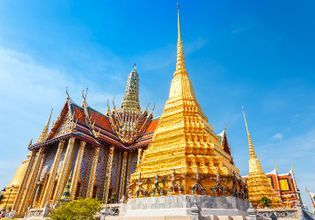 Beautiful Boat Trip around Bangkok