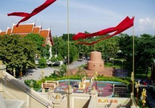 Floating Market & Botanic Garden in Bangkok's Green Space