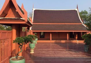 One day at the coolest floating market and the authentic railway market in Samut Songkram