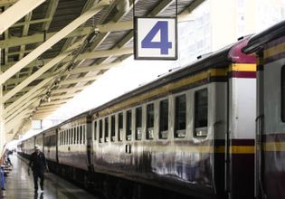 Hua-Lamphong Train station