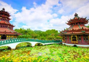 One day trip with Historical Wonders Ancient City and Erawan Museum