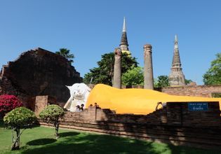 Wat Yai Chai Mongkhon