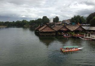 Go On a Train Tour To Kanchanaburi Province