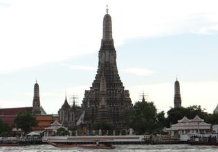 The Grand Palace Emerald Buddha, Wat Pho + Wat Arun (TukTuk and The boat)