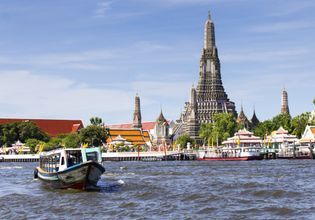 Beautiful Boat Trip around Bangkok