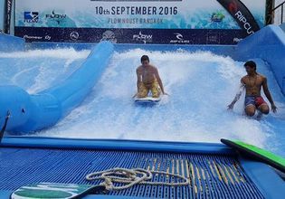 Escape the heat in Bangkok by surfing in the city