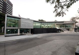 A Walking Tour of Bangkok University Campus