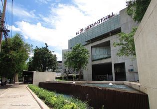 A Walking Tour of Bangkok University Campus