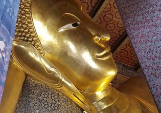 The Grand Palace Emerald Buddha, Wat Pho + Wat Arun (TukTuk and The boat)