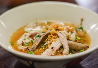 Tom yum noodles (pork)