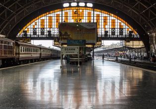Go On a Train Tour To Kanchanaburi Province