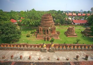 Explore the Spiritual Architecture on This Ayutthaya Temple Tour