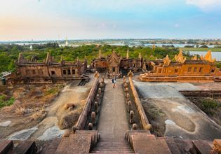 One day trip with Historical Wonders Ancient City and Erawan Museum