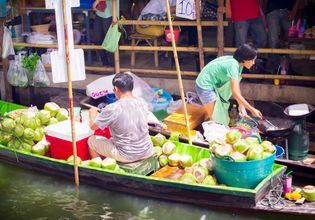 One day at the coolest floating market and the authentic railway market in Samut Songkram