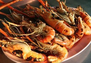 Experiencing Floating Market & Fresh River Prawn