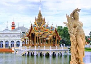 Explore the Spiritual Architecture on This Ayutthaya Temple Tour