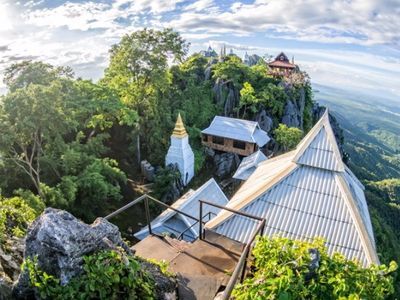 Unseen Thailand in Lampang - Remarkable temple on mountain