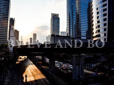 Amazing City Tour with Photographers