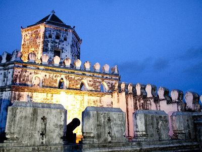 Discover Local Foods in Historic Bangkok With a One-Day Food Tour