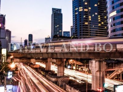 Amazing City Tour with Photographers