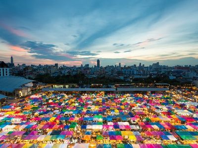Touring Bangkok with Tuk Tuk Fun Ride!