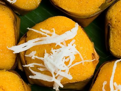 Discover Local Foods in Historic Bangkok With a One-Day Food Tour