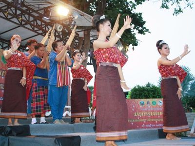 City Tour in Khon Kaen with a Real Local