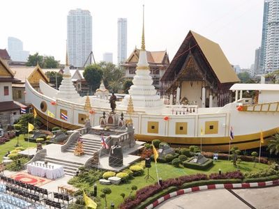 Temple tour and Shopping in Local Market